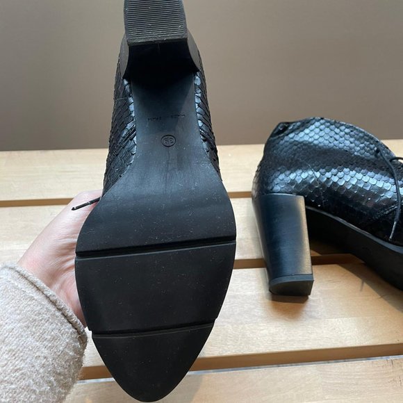 Bravo Java Leather Ankle Boots - Picture 6 of 6